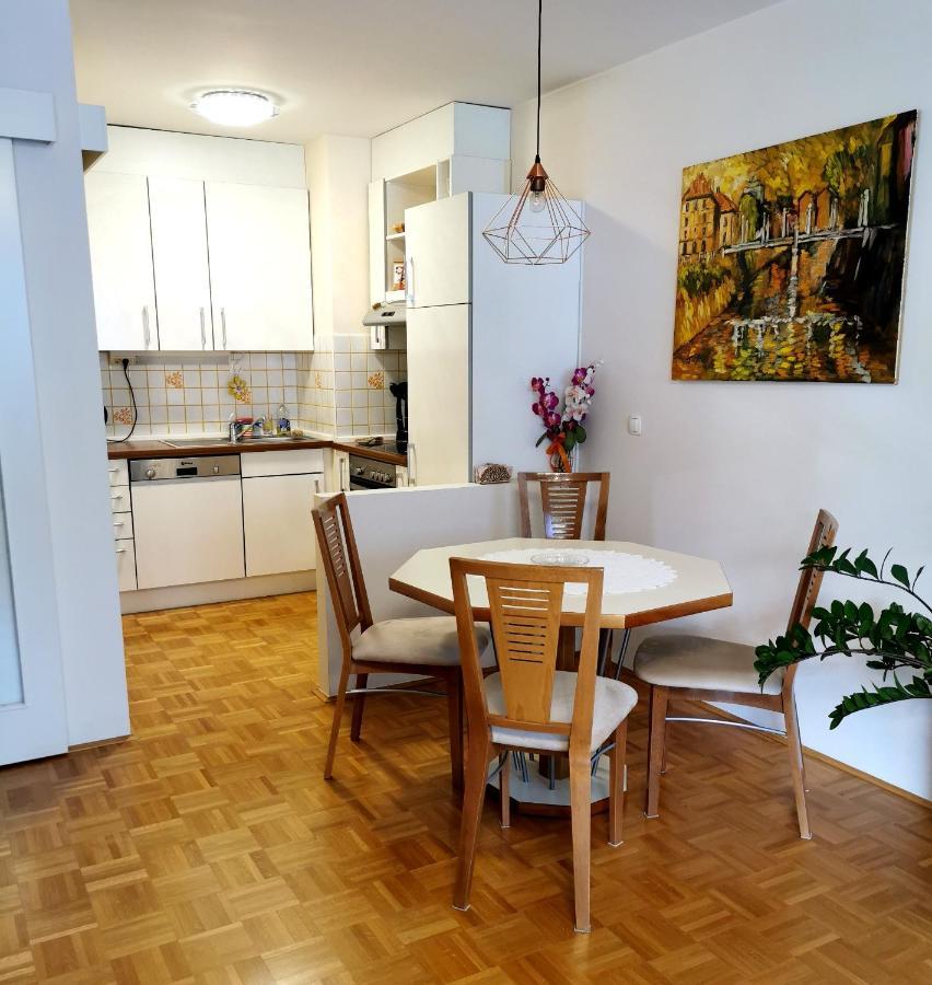 Cozy Apartment Ljubljana With Free Parking And Balcony Екстер'єр фото